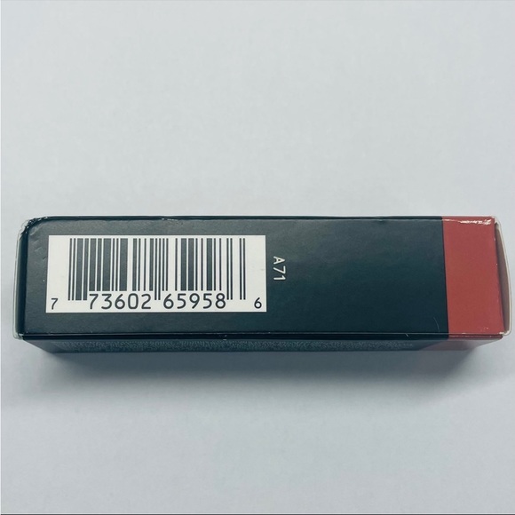 MAC Come Over Lipstick - Picture 5 of 9